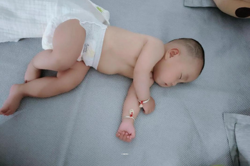 鄢陵宝宝积食发烧怎么处理
